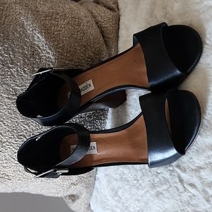 Steve Madden Chunky Stacked Heel Sandal